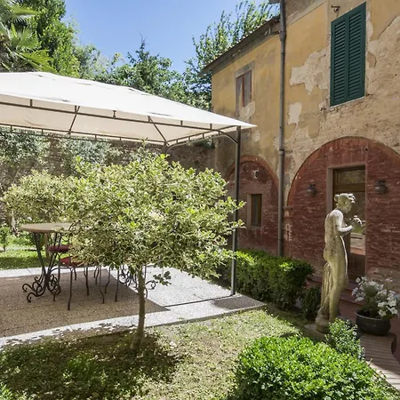 Pensionat Piazza Paradiso 2*