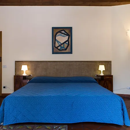 Piazza Paradiso Guest house 4*