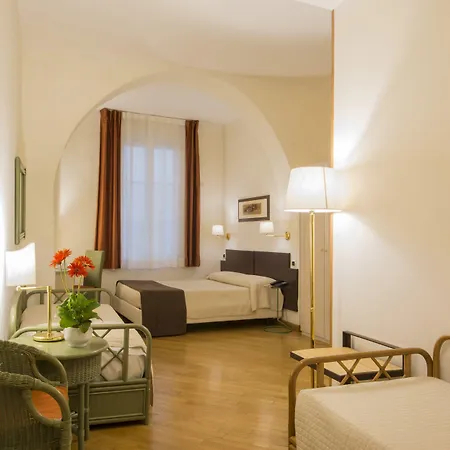 Piazza Paradiso Sienne