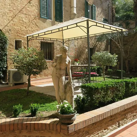 Piazza Paradiso Guest house 4*
