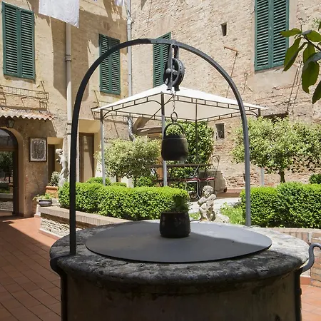 Piazza Paradiso Pensionat Siena