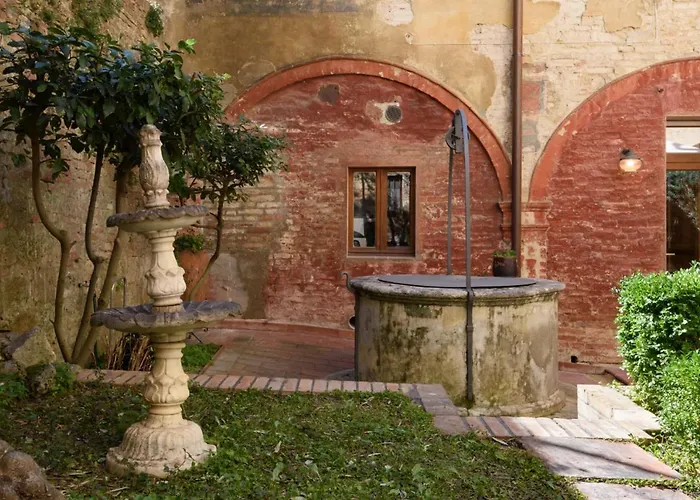 Piazza Paradiso סיינה