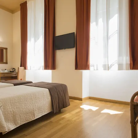 Piazza Paradiso Casa de hóspedes 4*