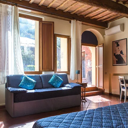 Piazza Paradiso Casa de hóspedes 4*