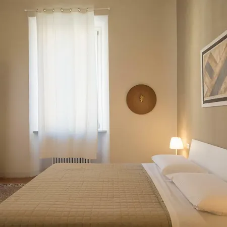 Piazza Paradiso Casa de hóspedes