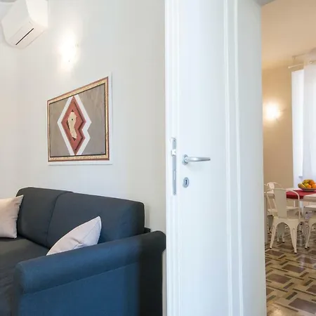 Piazza Paradiso 4* Siena