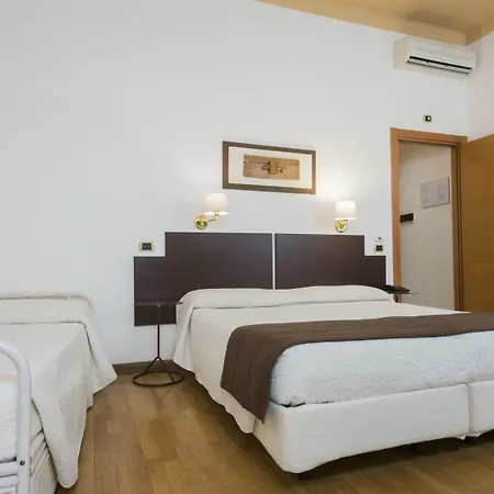 Piazza Paradiso 4* Siena