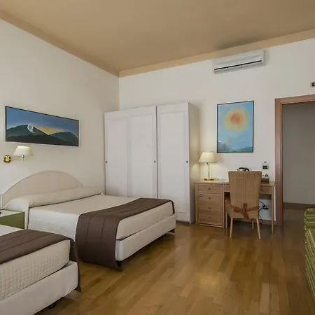 Гостьовий будинок Piazza Paradiso 2*