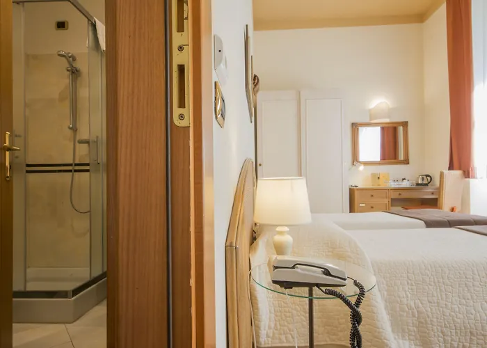 Piazza Paradiso Pensión 4*