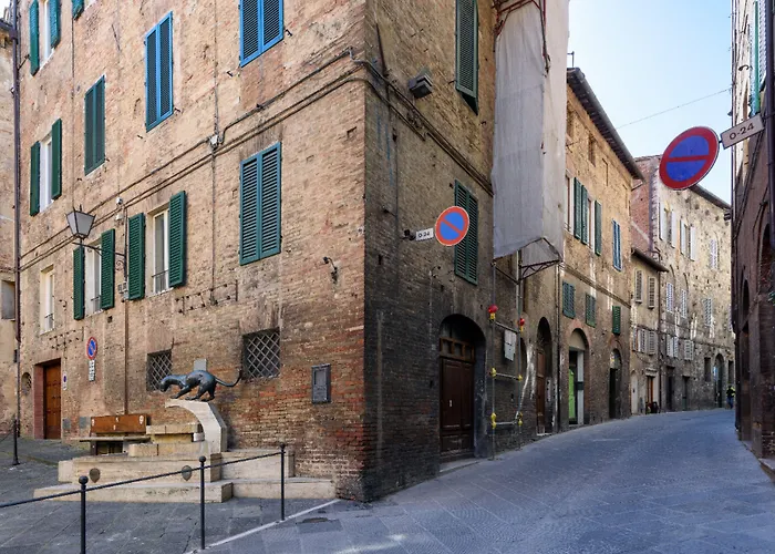 Piazza Paradiso Pensión 4*