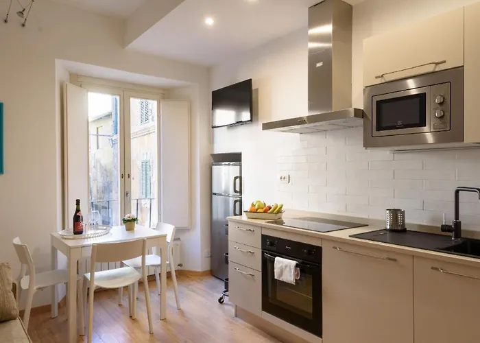 Piazza Paradiso Pensión 4*